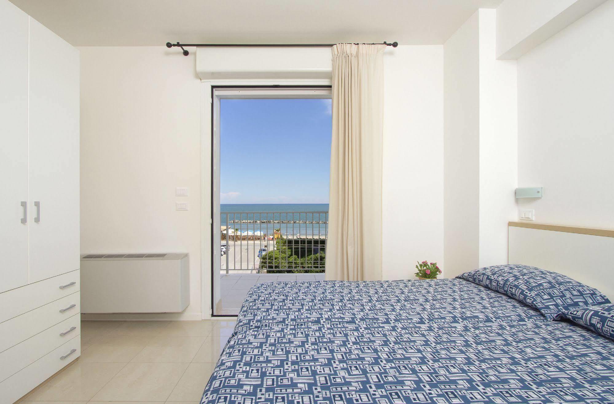 Residence I Delfini 滨海库普拉 外观 照片