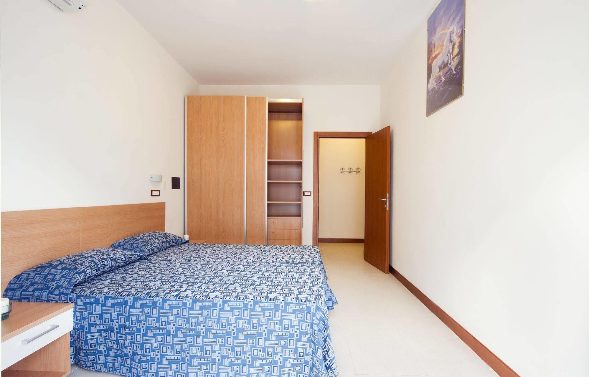 Residence I Delfini 滨海库普拉 外观 照片
